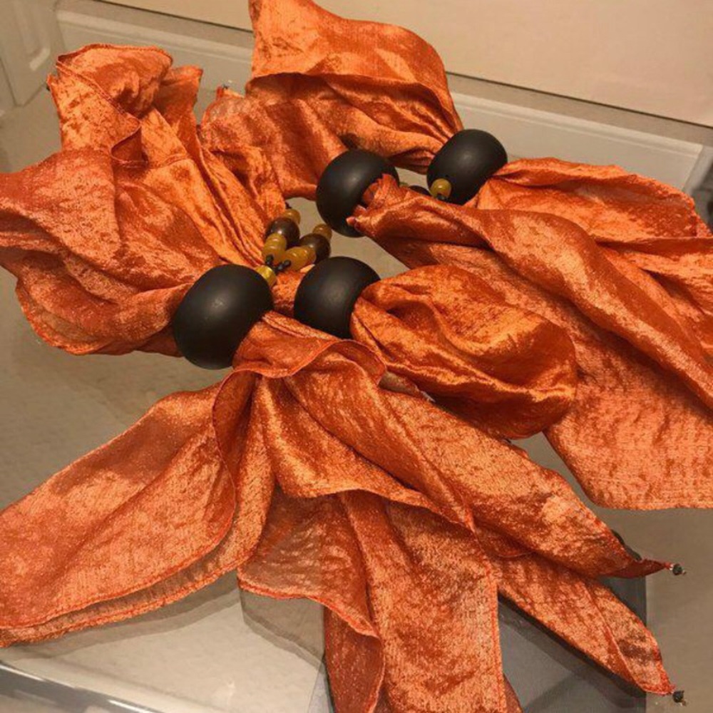 100% SILK napkins with wooden ring